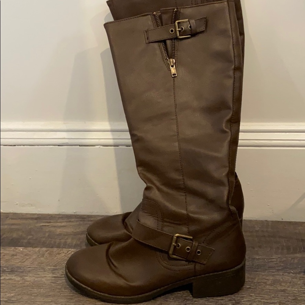brown riding boots
